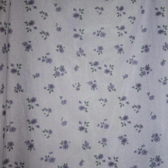 Hollister Camisole with Lace Lilac Floral Print - Picture 9 of 14